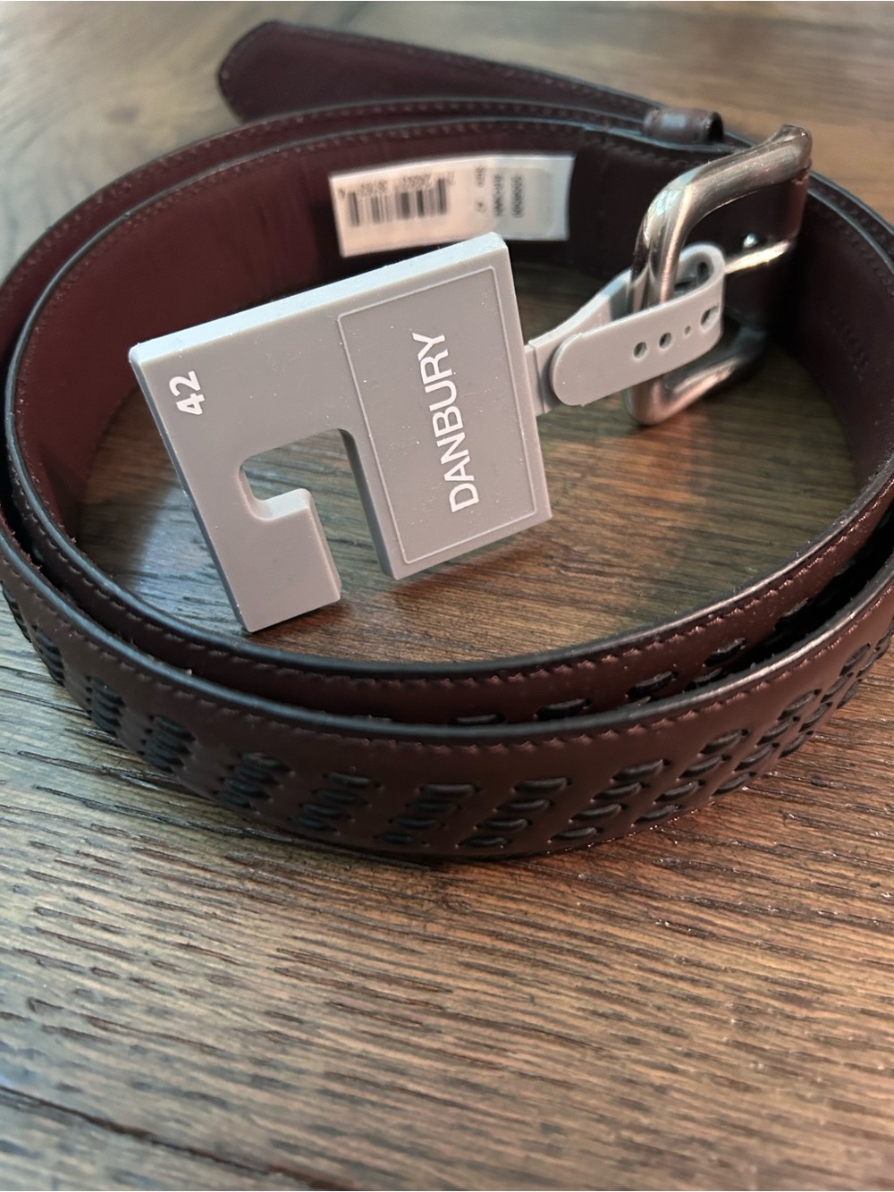 Men’s size 42 brown Danbury belt